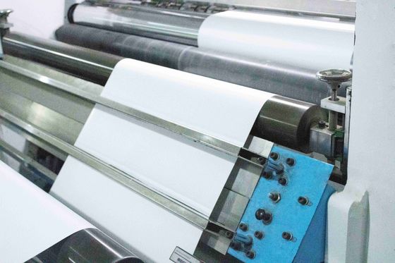 سعر جيد الموافقة SGS الملصق الذاتي مواد الملصق الملصق الورق قوي ثابت الزيت لزج الانترنت